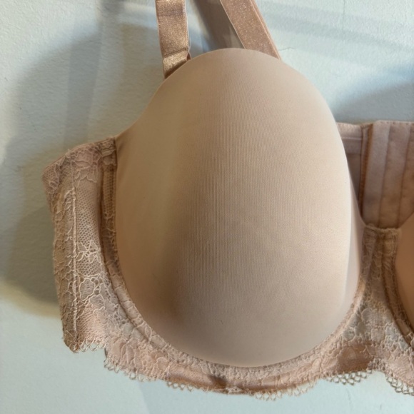 DEESSE Sz 44D Padded Underwire Baconette Style Lace Trimmed Bra in Beige NEW - Picture 3 of 9
